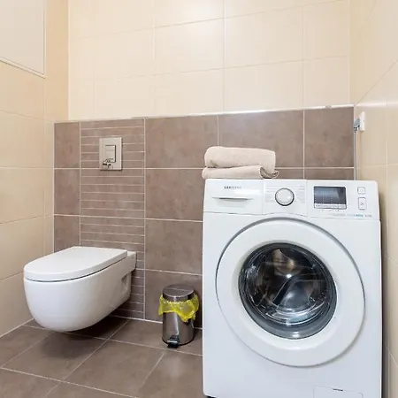 Nova Karolina Апартаменты Острава